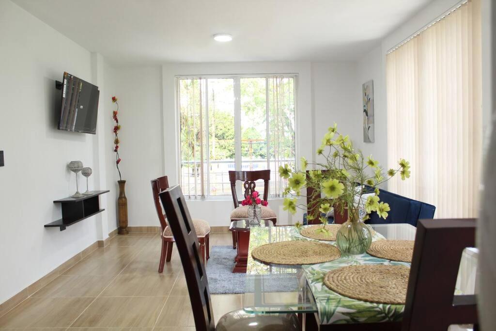 Lindo Apartamento Con Estacionamiento ブガ エクステリア 写真