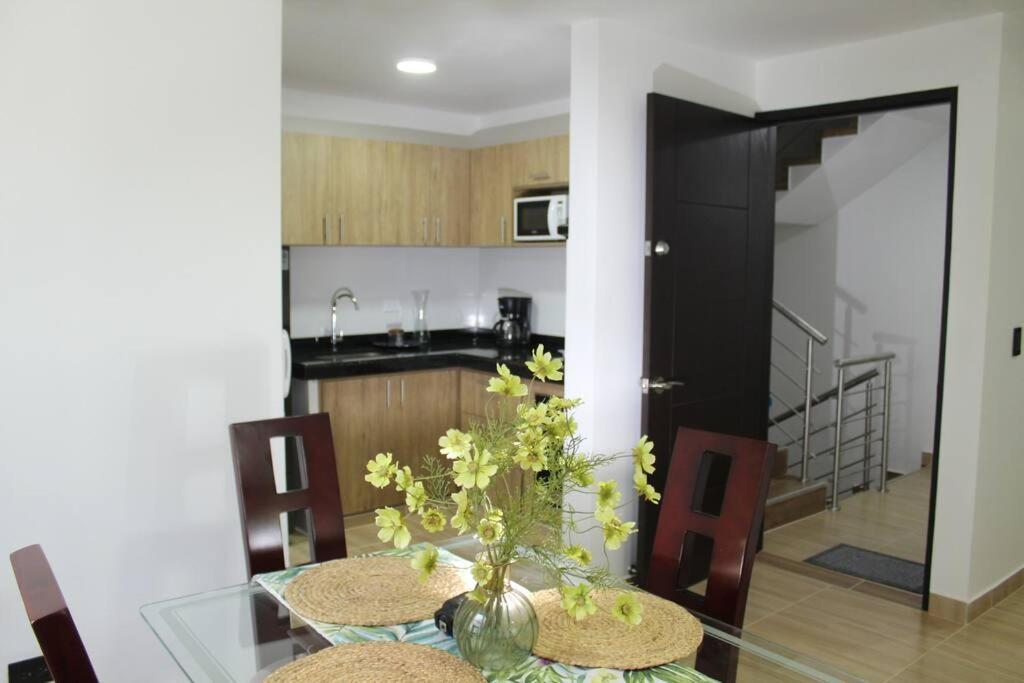 Lindo Apartamento Con Estacionamiento ブガ エクステリア 写真